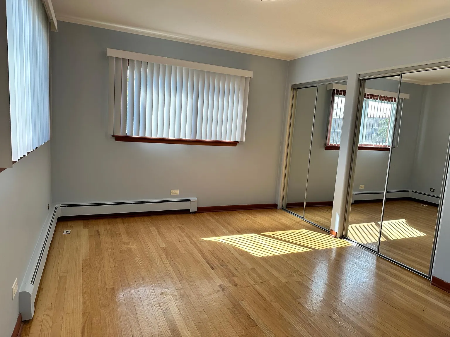 3 bed, 1.5 bath, 1100 sqft, $1,900 — Photo 4