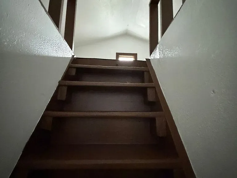 305 Rosewood St — Photo 16