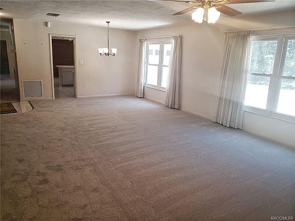 5th image of 945 NE 3rd Ave