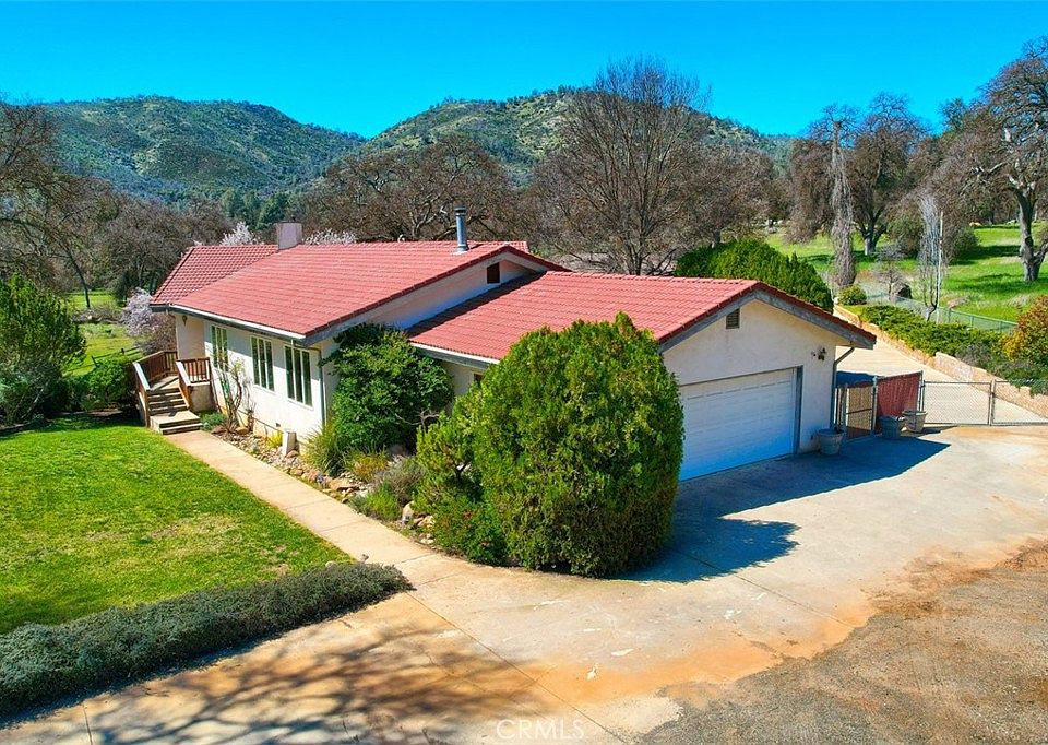 1st image of 4060 Lakeview Dr
