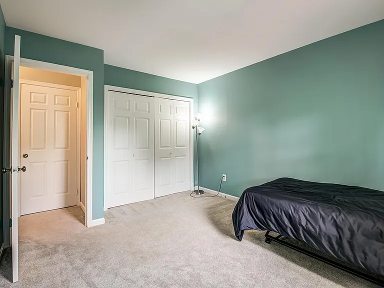 7112 Lake Cove Dr — Photo 36