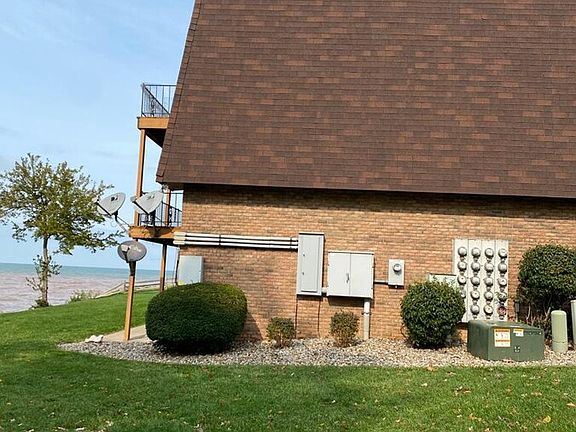 3rd image of 320 Salem Dr #15714978