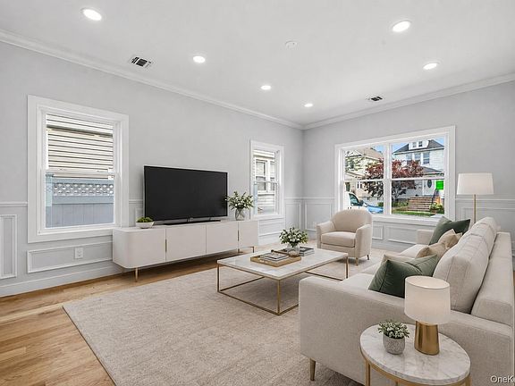 4th image of 249 Bedford Avenue