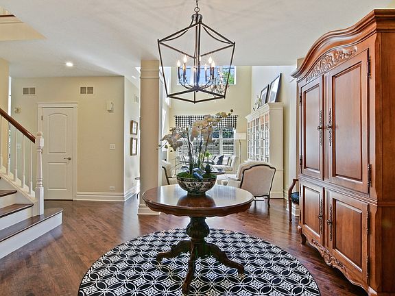3rd image of 6265 Edgebrook Ln E