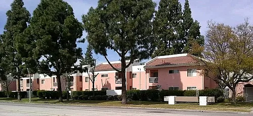 Beverly Villa Photo 1