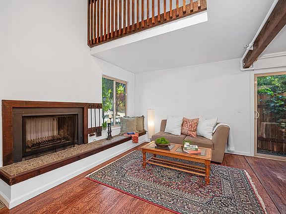 3rd image of 1311 Drake Dr APT 1