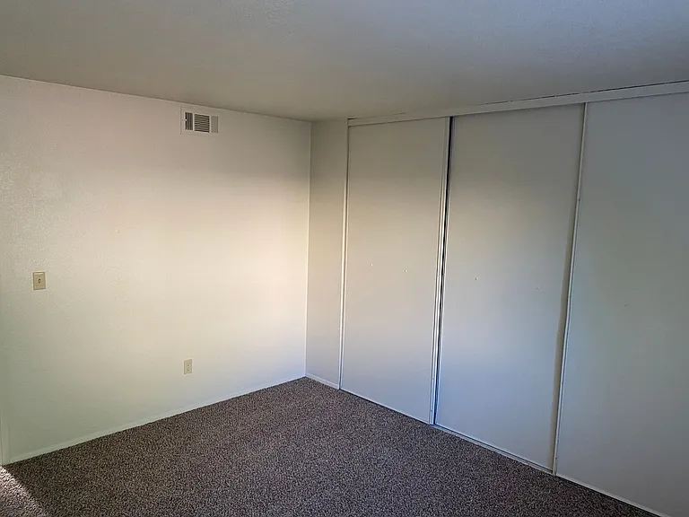 1124 Layton Rd — Photo 4
