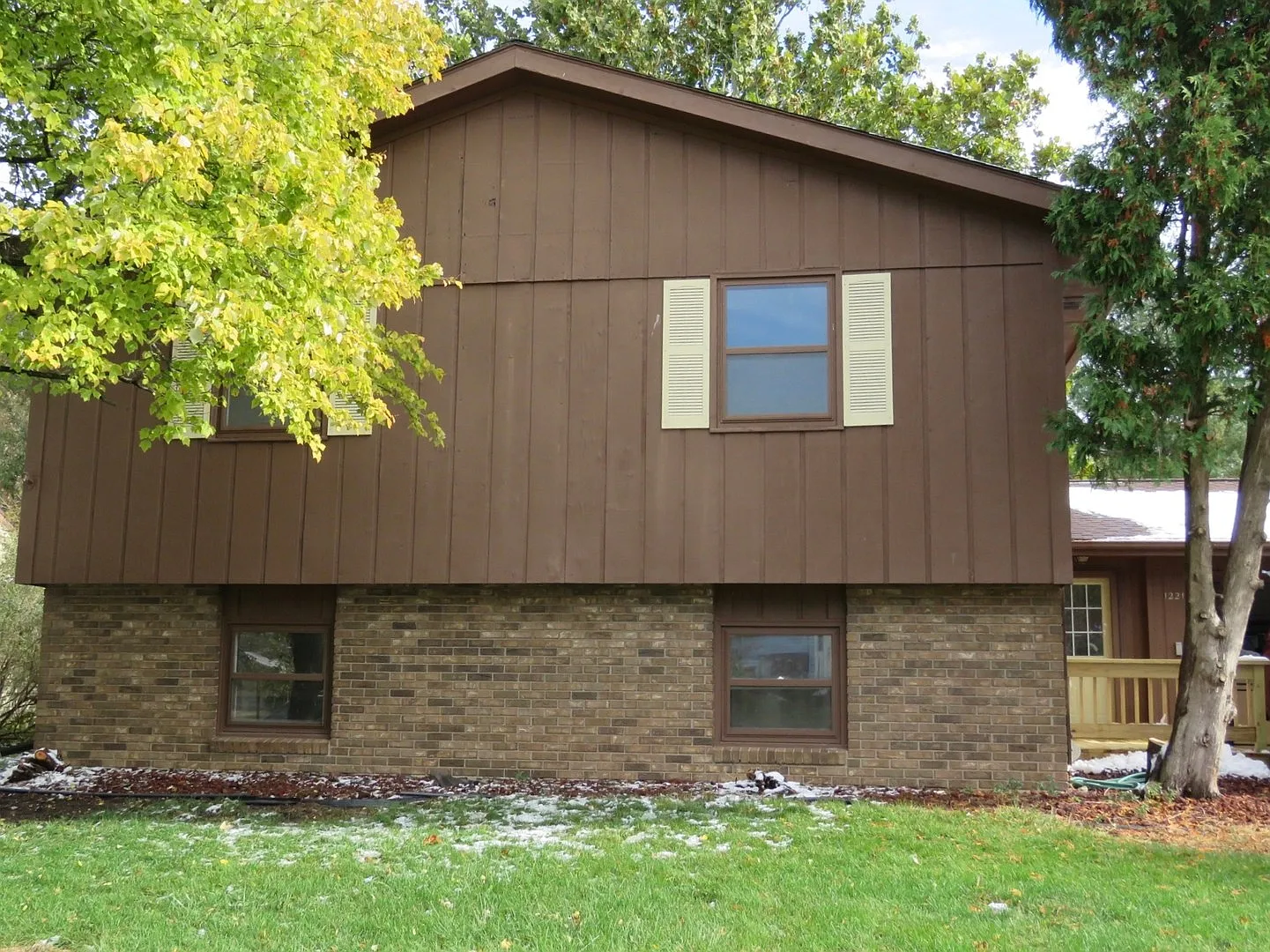 1221 Kim Dr photo 1