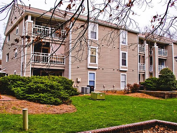 4th image of 1107 W McGee St APT A
