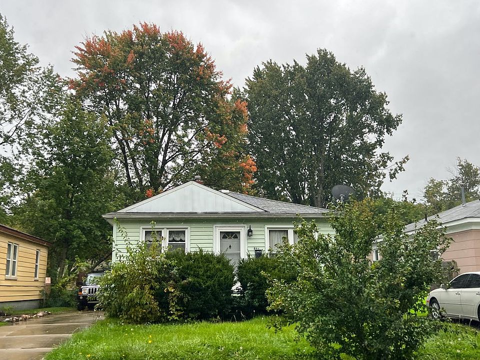 1st image of 748 E Beverly Ave