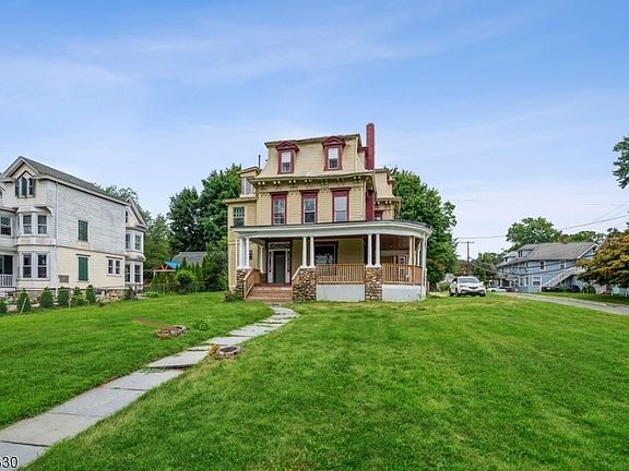 3rd image of 151 Hoagland Ave