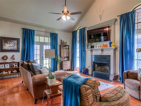 2nd image of 21 Meadow Creek Dr