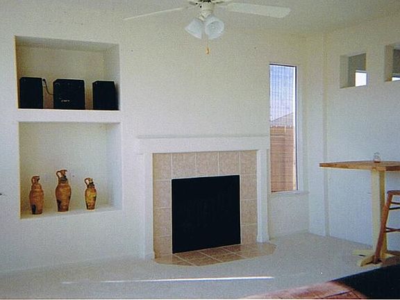 FAMILY ROOM W/FIRE PLACE