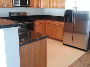 905 SW 15th St, Deerfield Beach, FL 33441