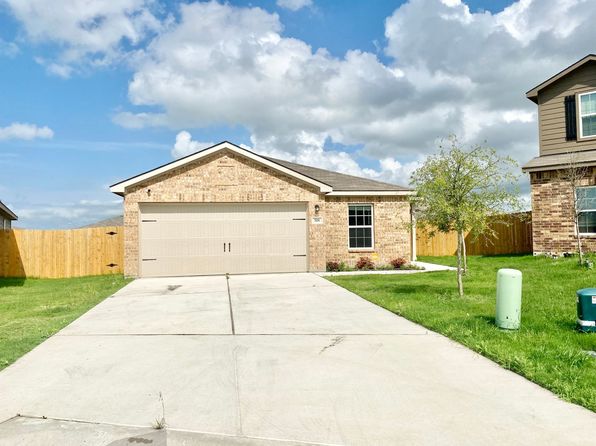 701 Yearwood Ln
