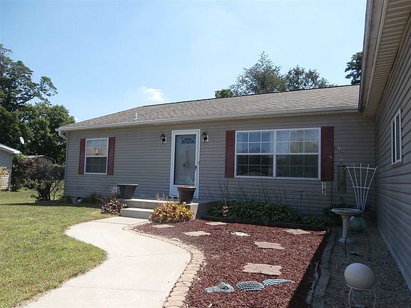 2nd image of 53200 Crystal Pond Dr