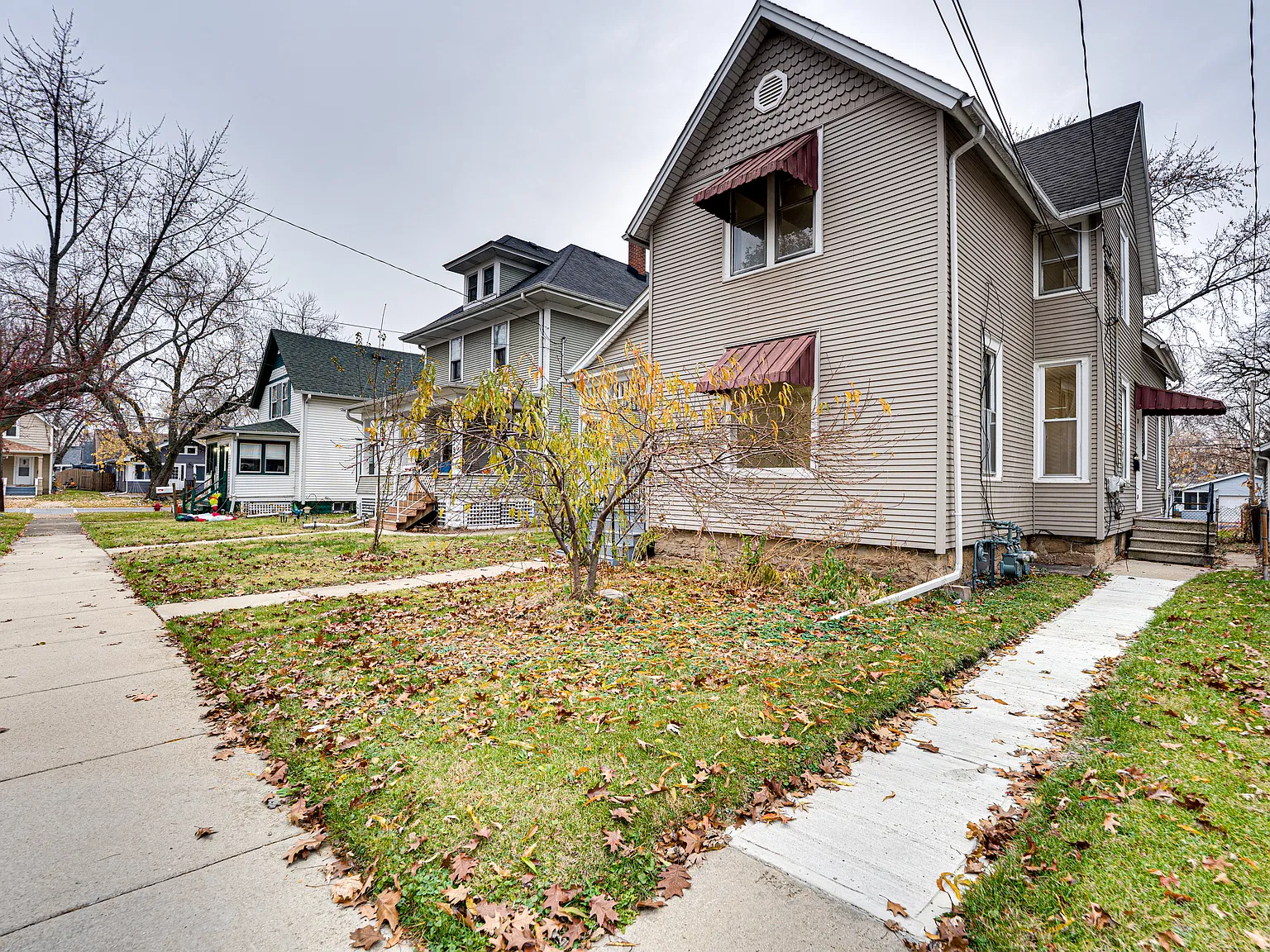3 bed, 1000 sqft, $2,000 — Photo 2
