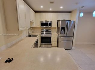 8700 NW 40th St #8700, Pompano Beach, FL 33065