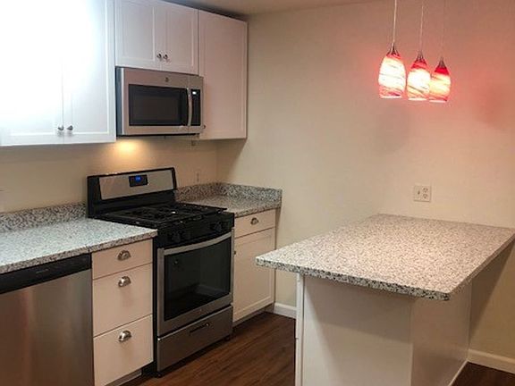 3rd image of 703 W 2nd Ave #345