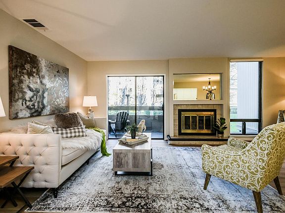 3rd image of 800 Sea Spray Ln APT 113