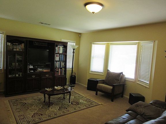4th image of 15715 Palo Alto Ave