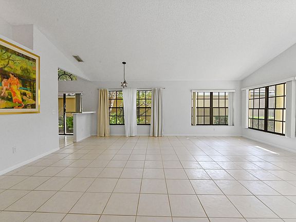 5th image of 4500 Sherwood Forest Drive