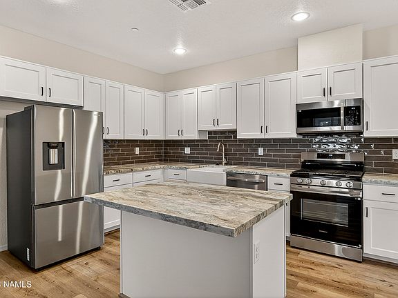 3rd image of 1650 E Ponderosa Pkwy #126