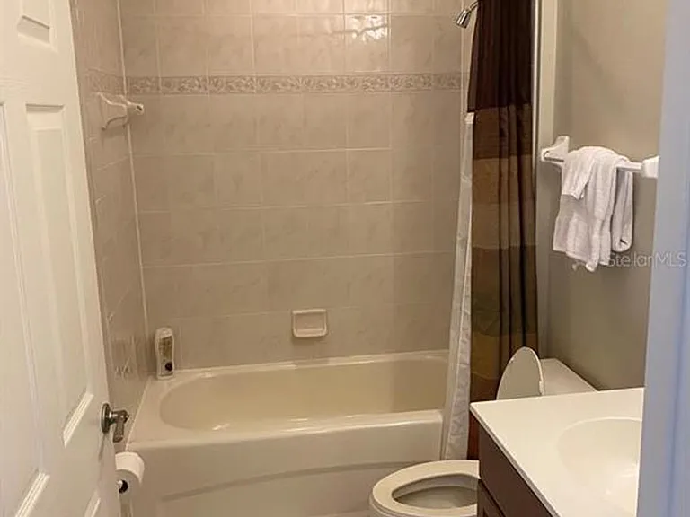Bathroom 2 with shower over tub