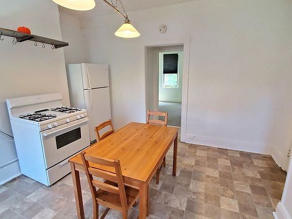 2nd image of 3028 32nd St #2