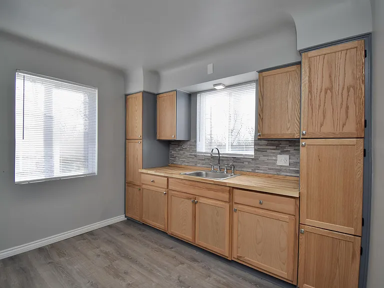 5219 Colerain Ave — Photo 7