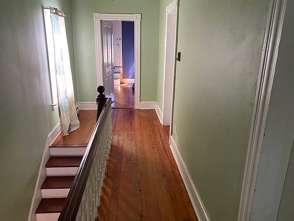 4th image of 221 E Potomac St