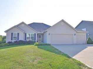9611 N Highland Ter, Kansas City, MO 64155