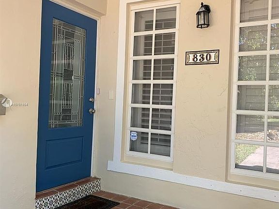 2nd image of 830 Medina Ave