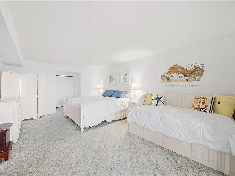 5108 Brittany Dr S #607 — Photo 21