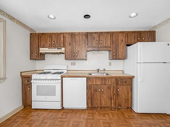 5th image of 34 E Roseridge Ave