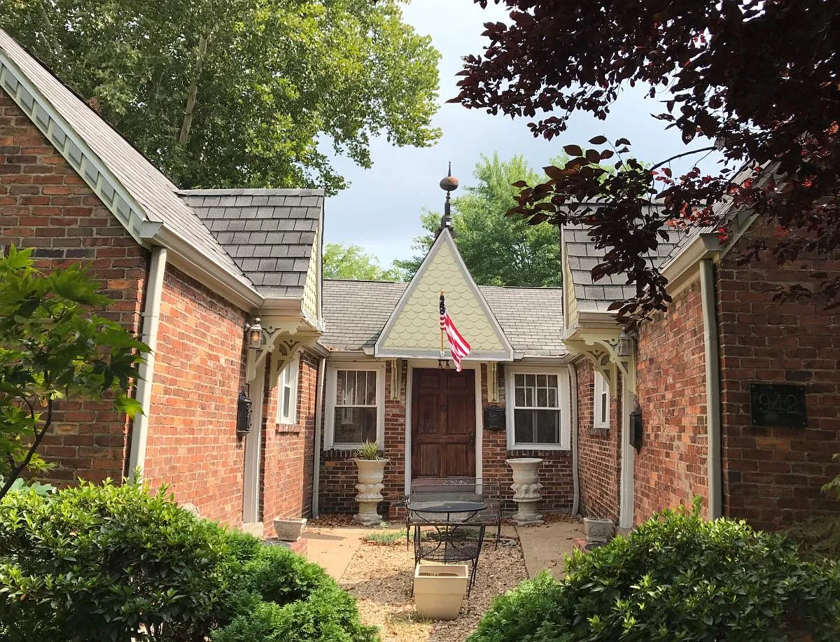 1 bed, 900 sqft, $1,975 — Photo 2