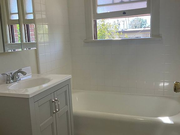 4th image of 337 W Elk Ave APT 16