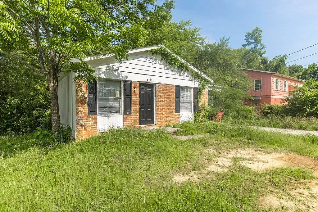 Building Photo - 5741 Bloomfield Rd