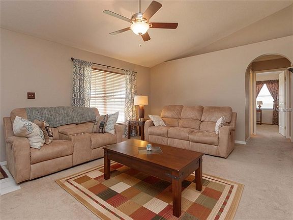 2nd image of 914 Palm Forest Ln