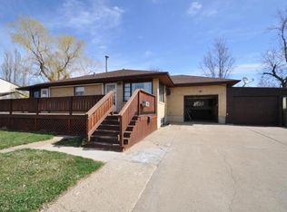 1306 Monte Dr NW, Mandan, ND 58554
