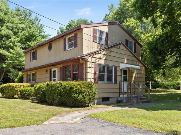 284 Pendleton Hill Road, North Stonington, CT 06359