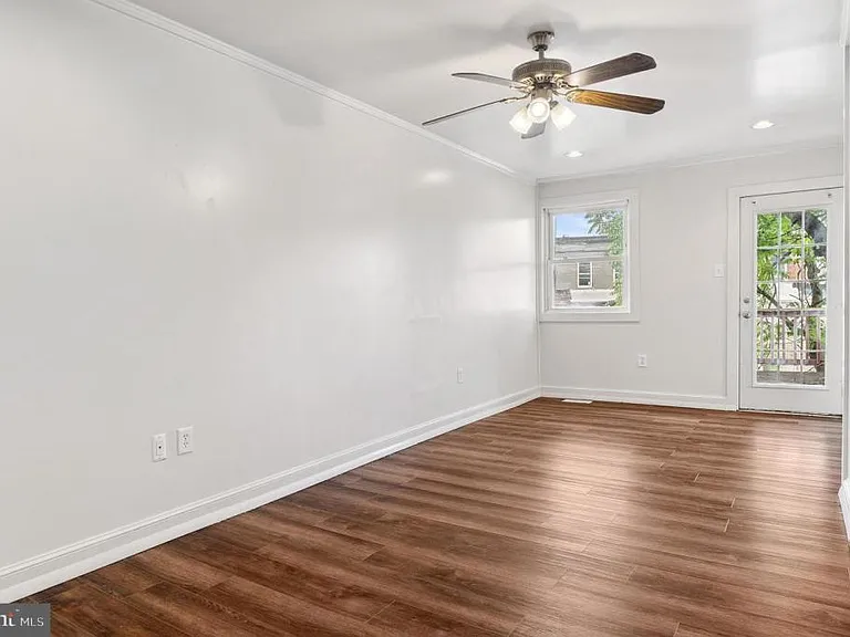 636 S Monroe St — Photo 24
