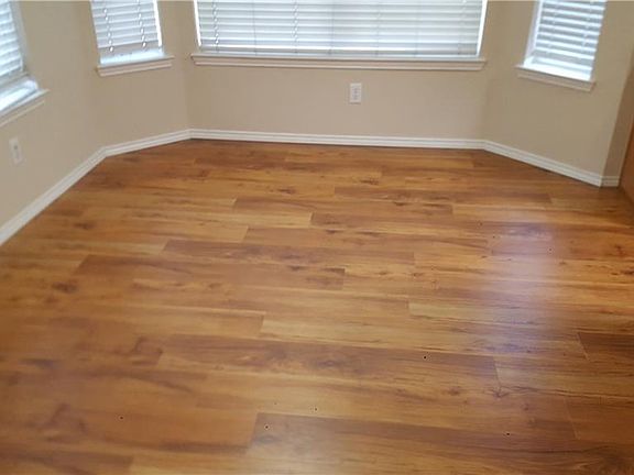 5th image of 3833 Cochran Dr