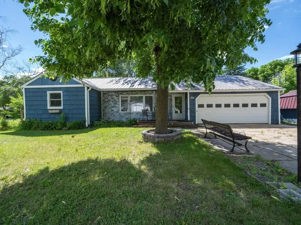 712 Meadowlark Dr SW, Alexandria, MN 56308