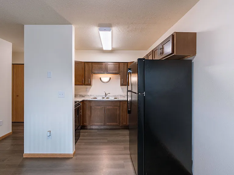 Moorhead, MN South Park Apartments | Kitchen