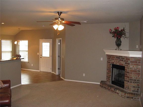 5th image of 8608 SW 46th Pl