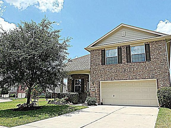 THIS STUNNING HOME FEATURES NO BACK NEIGHBORS.
