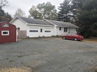 68 Wyomanock Rd, Stephentown, NY 12168