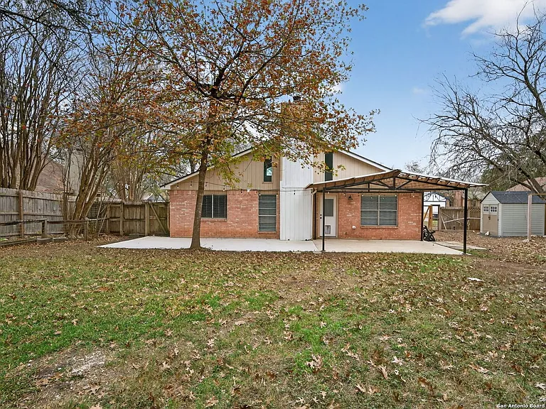 2415 Moss Ter — Photo 26