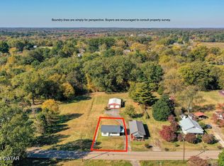 21395 Seminary St, Hollow Rock, TN 38342